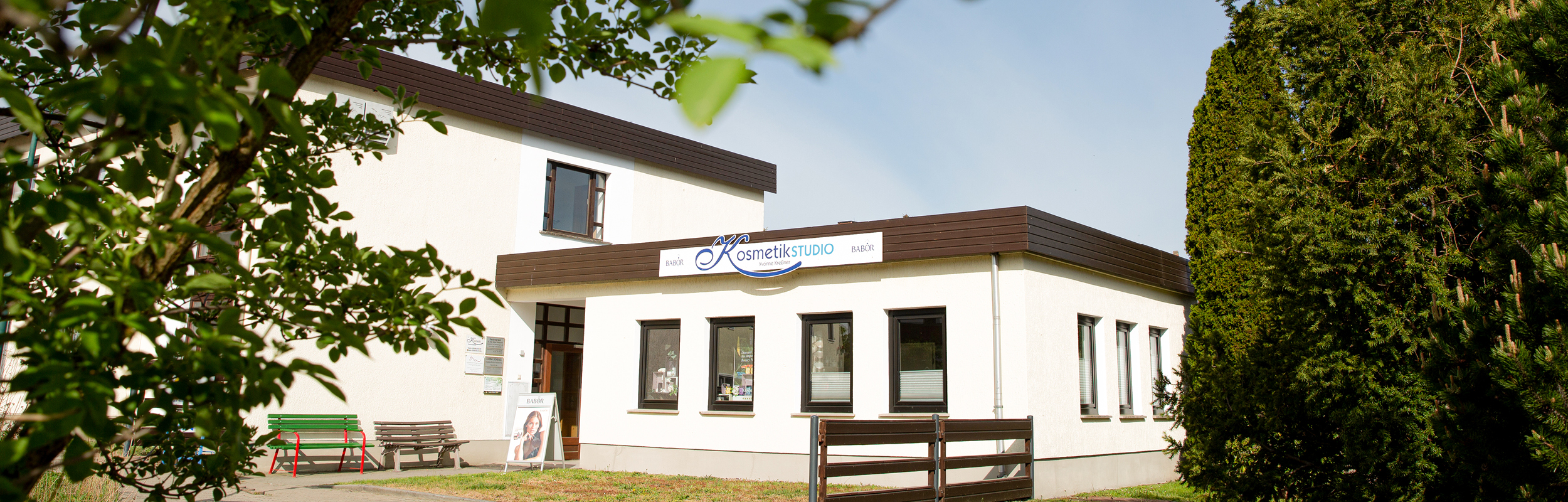 Slider Institut außen